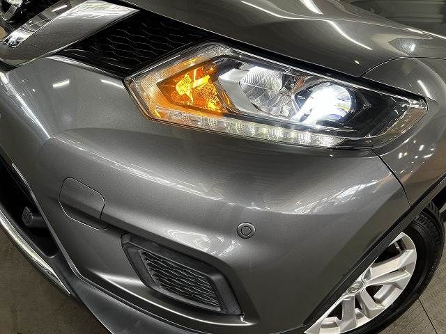 Nissan X-TRAIL 2015-11 22892-9