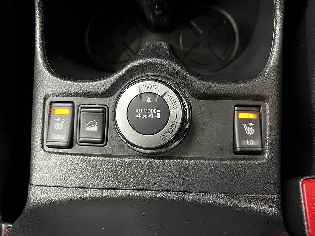 Nissan X-TRAIL 2015-11 22892-5