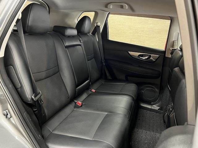 Nissan X-TRAIL 2015-11 22892-8