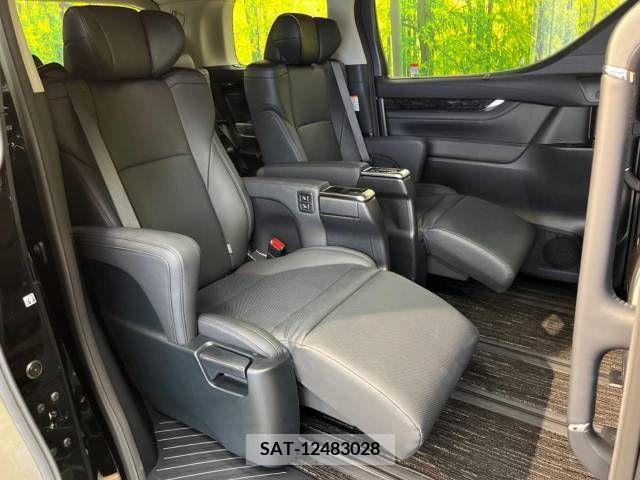 Toyota ALPHARD 2022-05 333435-9