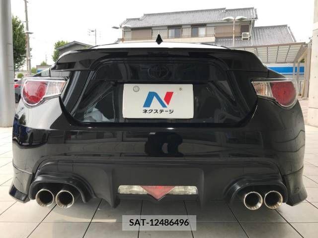 Toyota 86 2012-06 388915-17