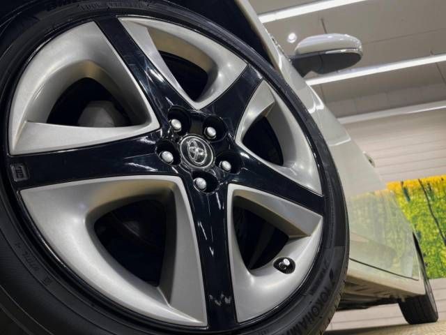 Toyota PRIUS 2019-07 194476-13