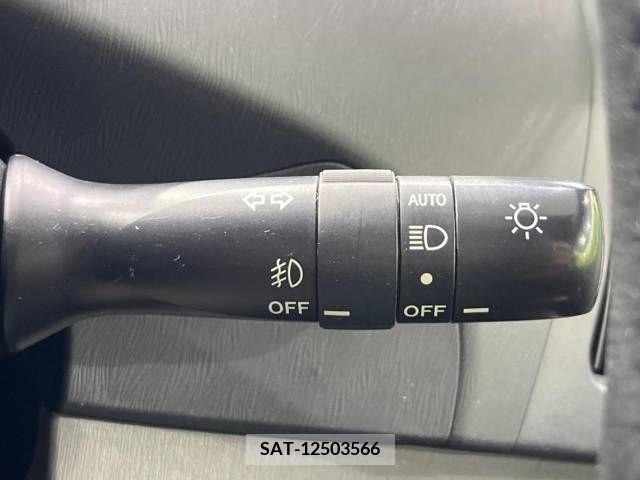 Toyota PRIUS 2010-02 322081-7