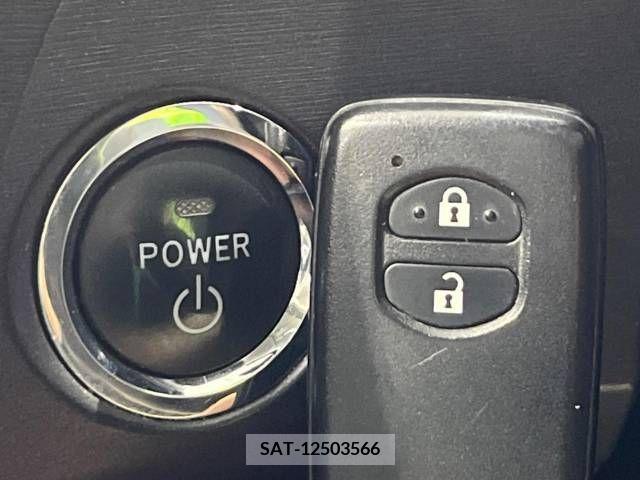 Toyota PRIUS 2010-02 322081-6