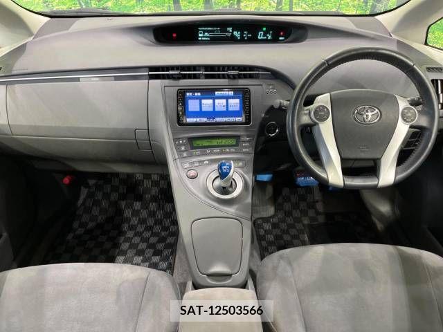 Toyota PRIUS 2010-02 322081-1