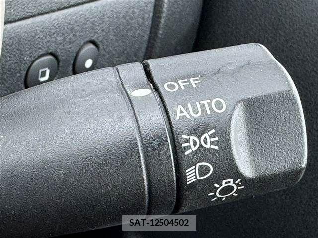 Nissan MARCH 2012-03 363181-6