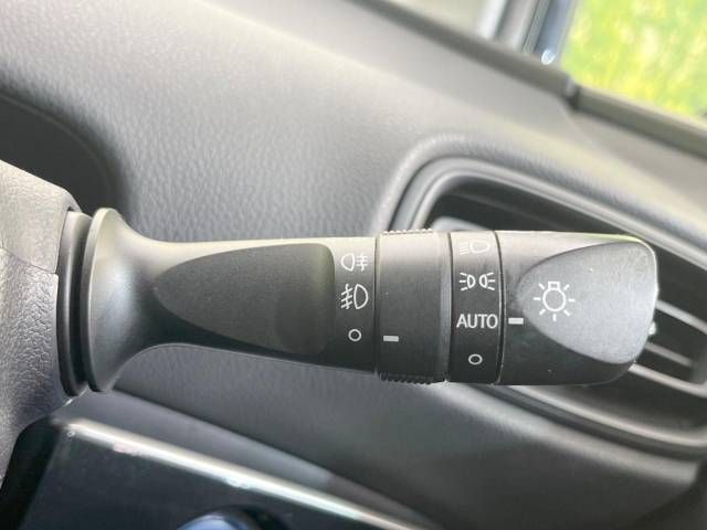 Toyota PRIUS 2016-09 181073-6