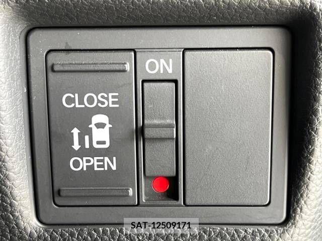 Honda N BOX CUSTOM 2020-12 278904-6