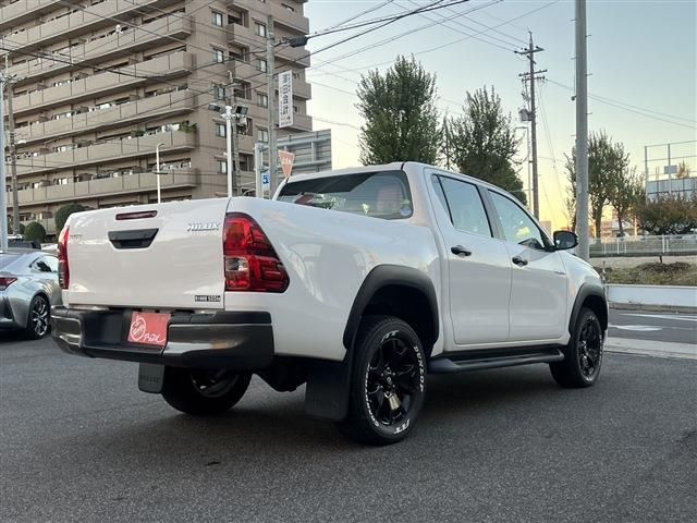 Toyota HILUX 2020-01 182555-2