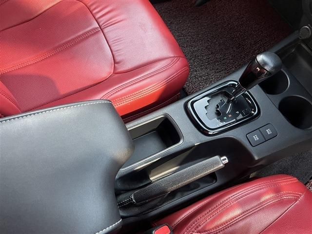 Toyota HILUX 2020-01 182555-12