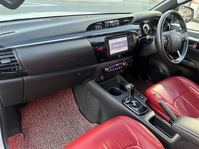 Toyota HILUX 2020-01 182555-16