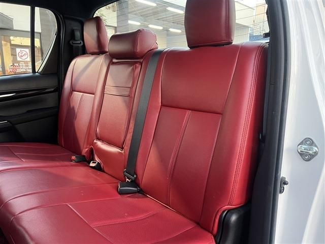 Toyota HILUX 2020-01 182555-15