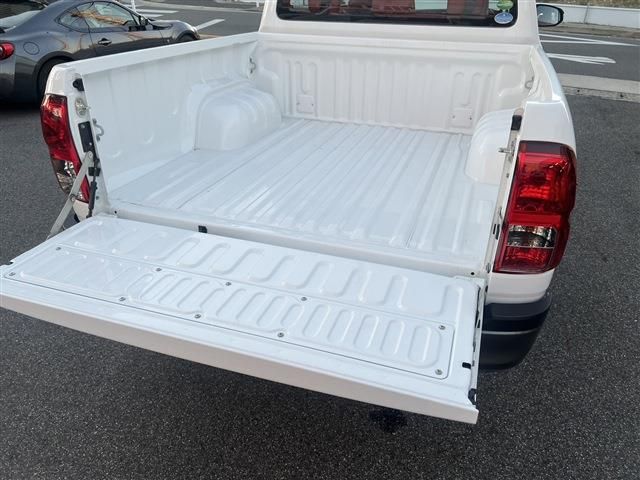 Toyota HILUX 2020-01 182555-4