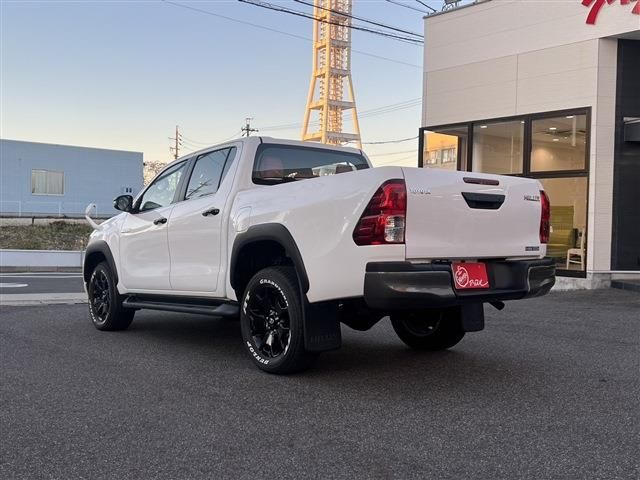 Toyota HILUX 2020-01 182555-3