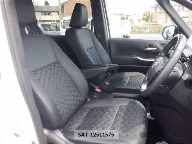 Toyota VOXY 2022-03 350970-7