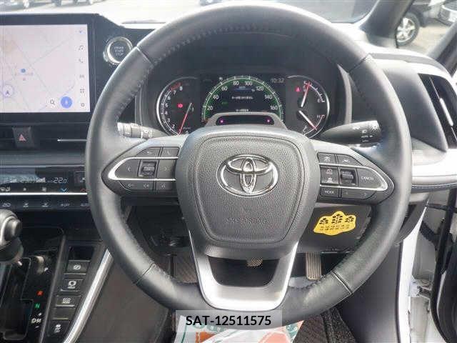Toyota VOXY 2022-03 350970-3