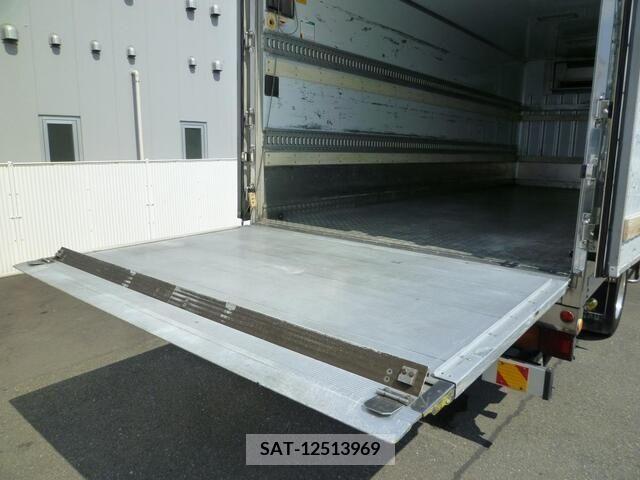 Isuzu FORWARD 2014-04 381577-16