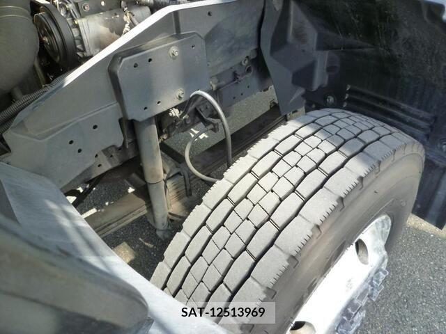 Isuzu FORWARD 2014-04 381577-22