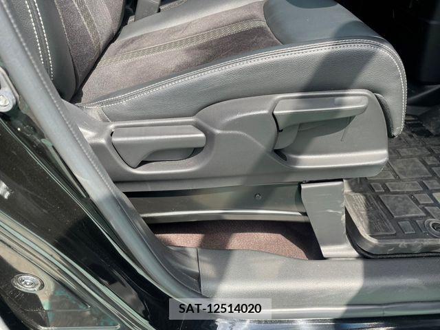 Honda N BOX CUSTOM 2020-02 329897-22