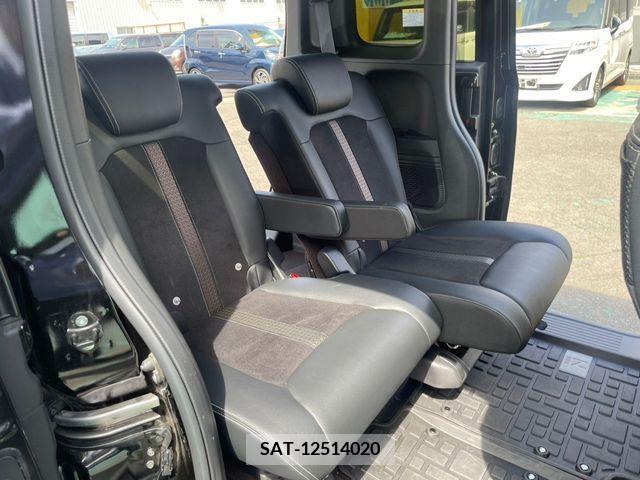 Honda N BOX CUSTOM 2020-02 329897-18