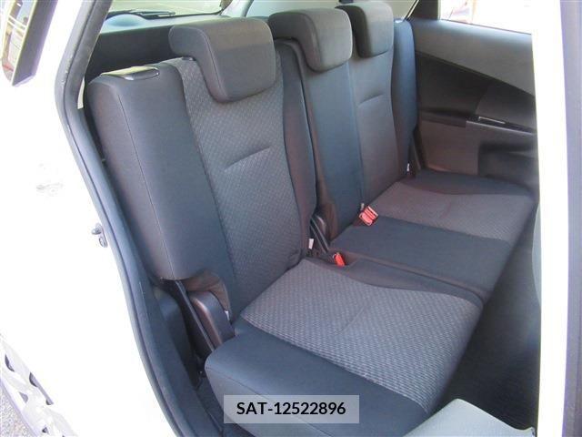 Toyota RACTIS 2016-08 328831-11