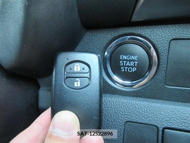 Toyota RACTIS 2016-08 328831-5