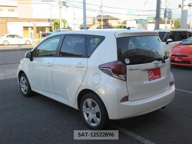 Toyota RACTIS 2016-08 328831-1