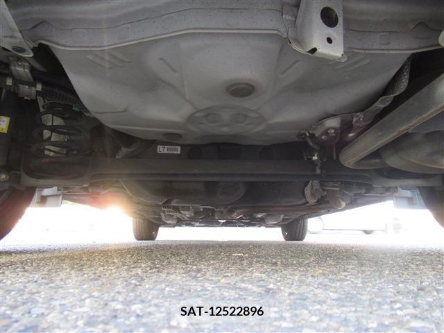 Toyota RACTIS 2016-08 328831-15