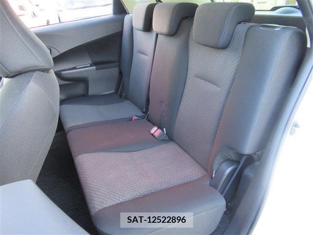 Toyota RACTIS 2016-08 328831-13