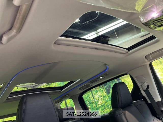 Toyota VELLFIRE 2018-03 348132-2
