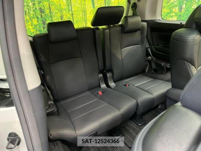 Toyota VELLFIRE 2018-03 348132-10