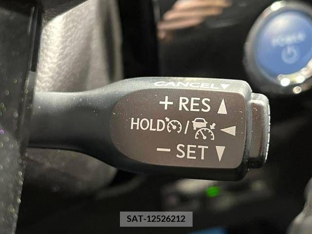 Toyota PRIUS 2020-04 282113-5