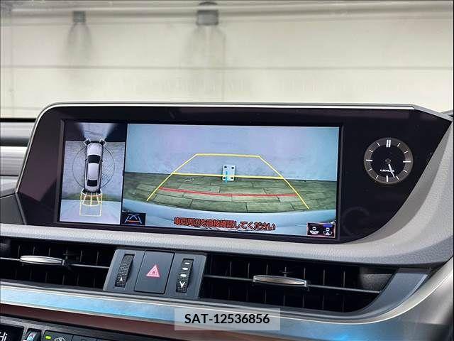 Lexus ES 2021-06 334420-3