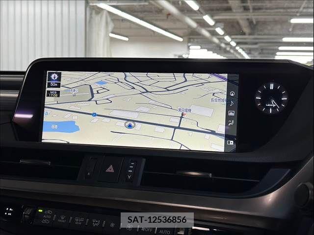 Lexus ES 2021-06 334420-2