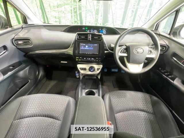 Toyota PRIUS 2019-01 366502-1