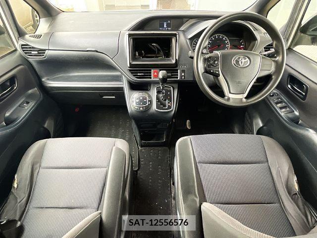 Toyota NOAH 2014-09 279563-1