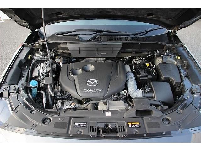 Mazda CX-8 2018-01 12643-18