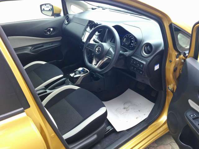 Nissan NOTE 2019-03 5263-8