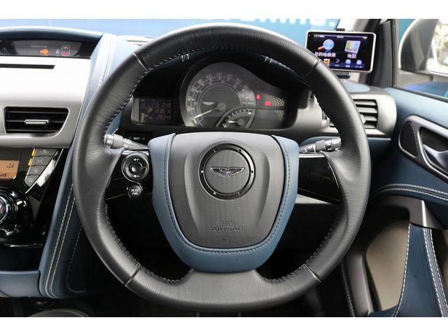 Aston Martin Aston Martin 2012-09 194404-14