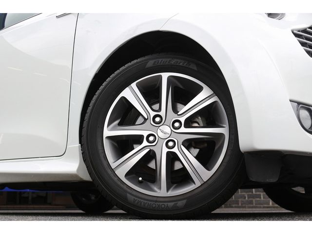 Aston Martin Aston Martin 2012-09 194404-11