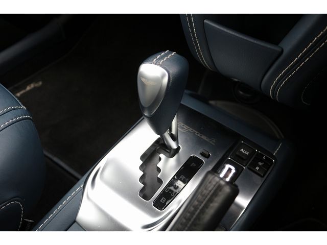 Aston Martin Aston Martin 2012-09 194404-16