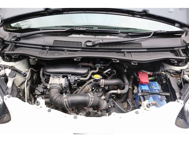Aston Martin Aston Martin 2012-09 194404-19