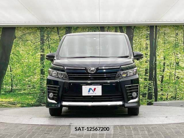 Toyota VOXY 2014-04 221507-17