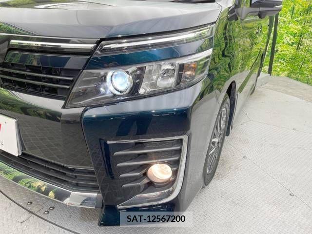 Toyota VOXY 2014-04 221507-15