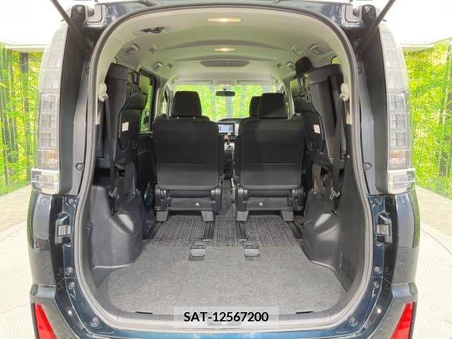 Toyota VOXY 2014-04 221507-14