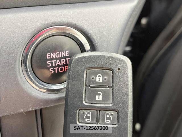 Toyota VOXY 2014-04 221507-9
