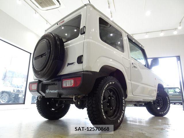 Suzuki JIMNY 2022-07 237109-5