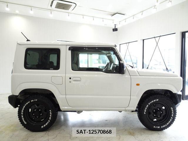 Suzuki JIMNY 2022-07 237109-2