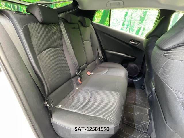Toyota PRIUS 2016-10 237457-10