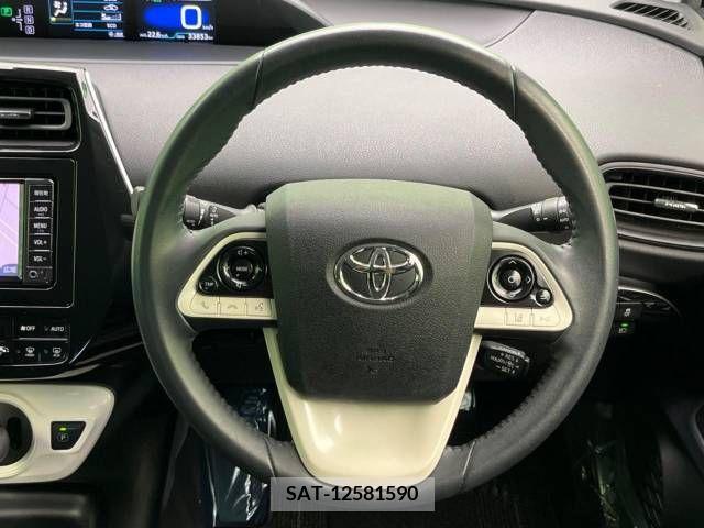 Toyota PRIUS 2016-10 237457-12